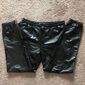 Shinestar NWOT black stretch pleather pants faux leather joggers size M